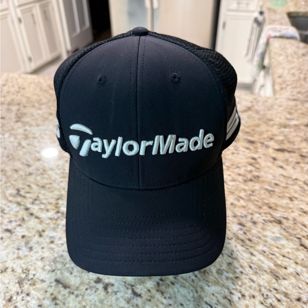 TaylorMade Tour Cage Golf Embroidered Flex Fitted Hat Ball Cap Baseball Hat M/L